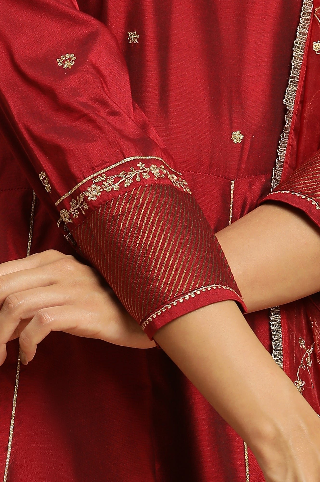 23AUWS10267-220298_7_7695d7fd-d07d-4a76-bdfb-f1d5e33dae4f