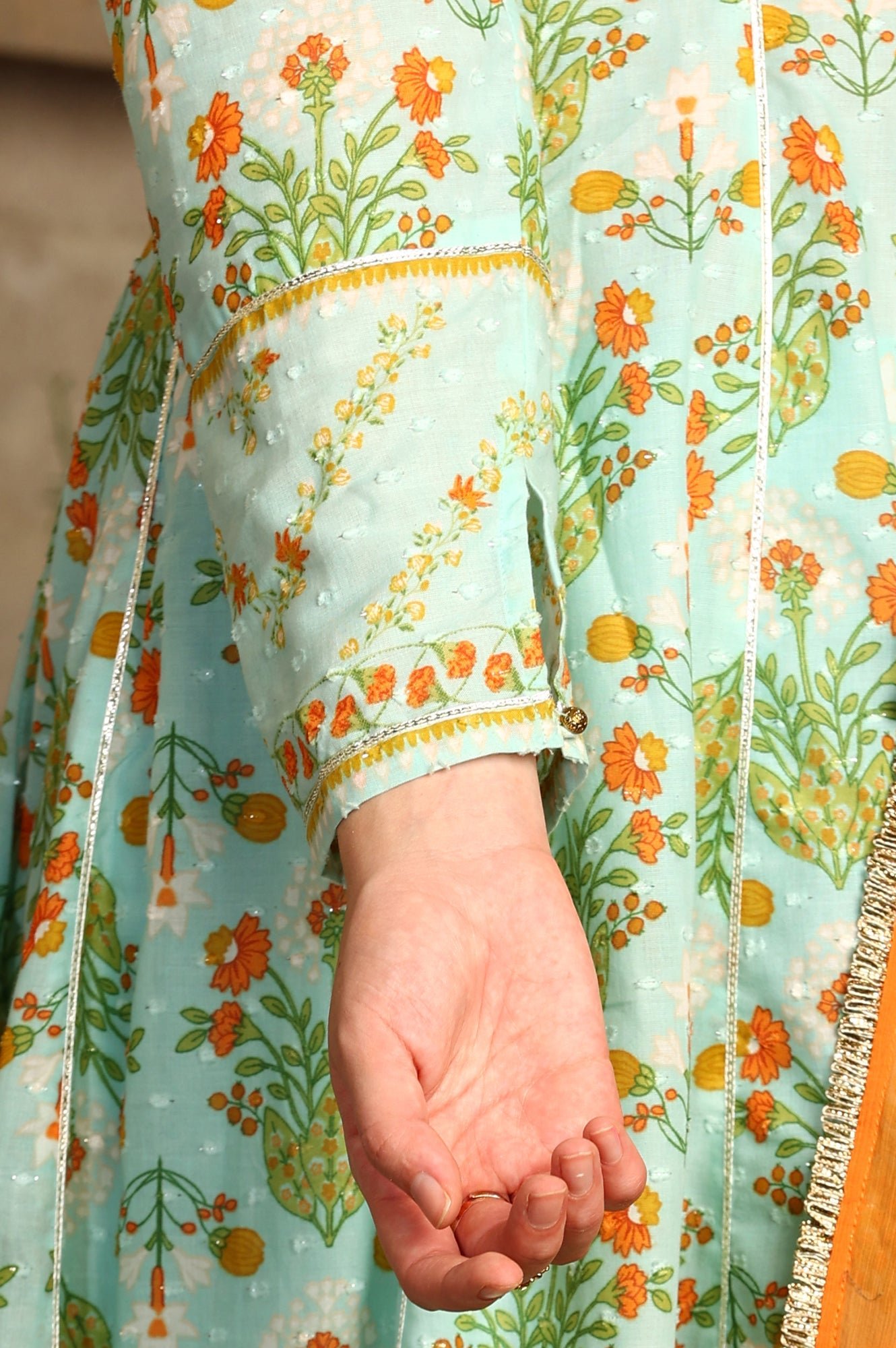 24AUWS11405-123398_7_0ff40f67-b0f7-4e92-aca6-75b8fadc6108